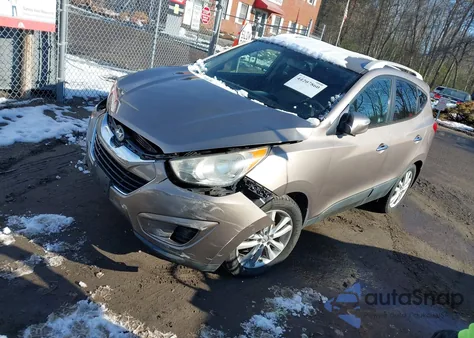 2011 Hyundai Tucson Limited from USA, damaged, VIN KM8JU3AC6BU215859